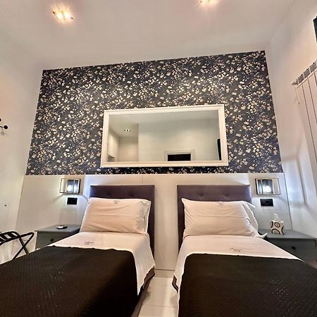 Elegance Rooms Spaccanapoli Exterior photo