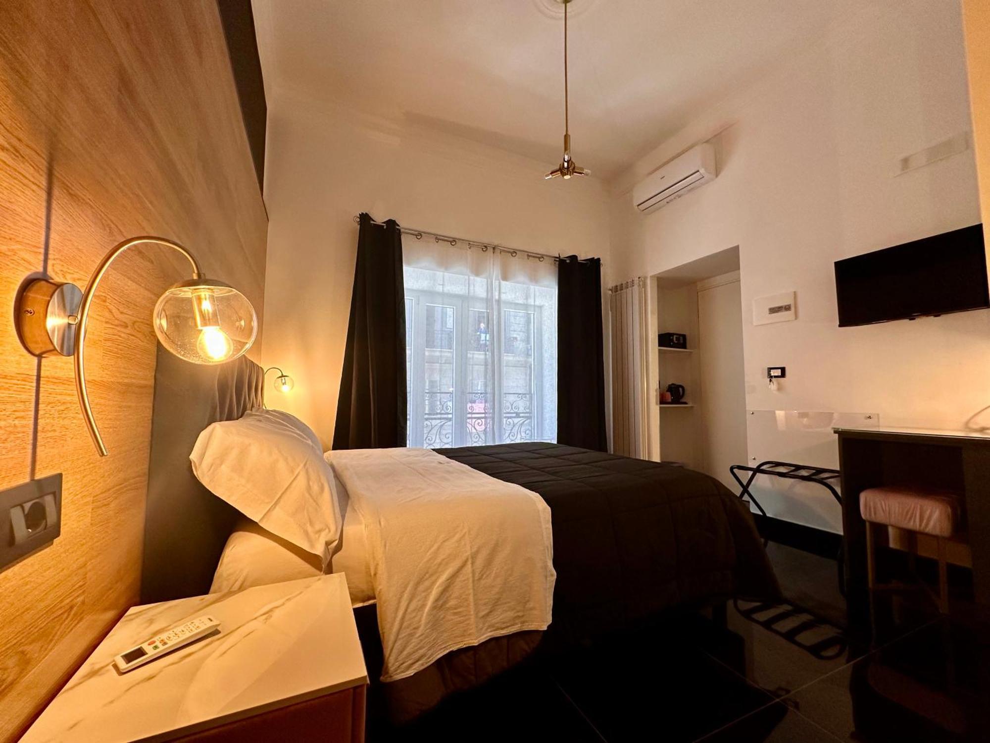 Elegance Rooms Spaccanapoli Exterior photo