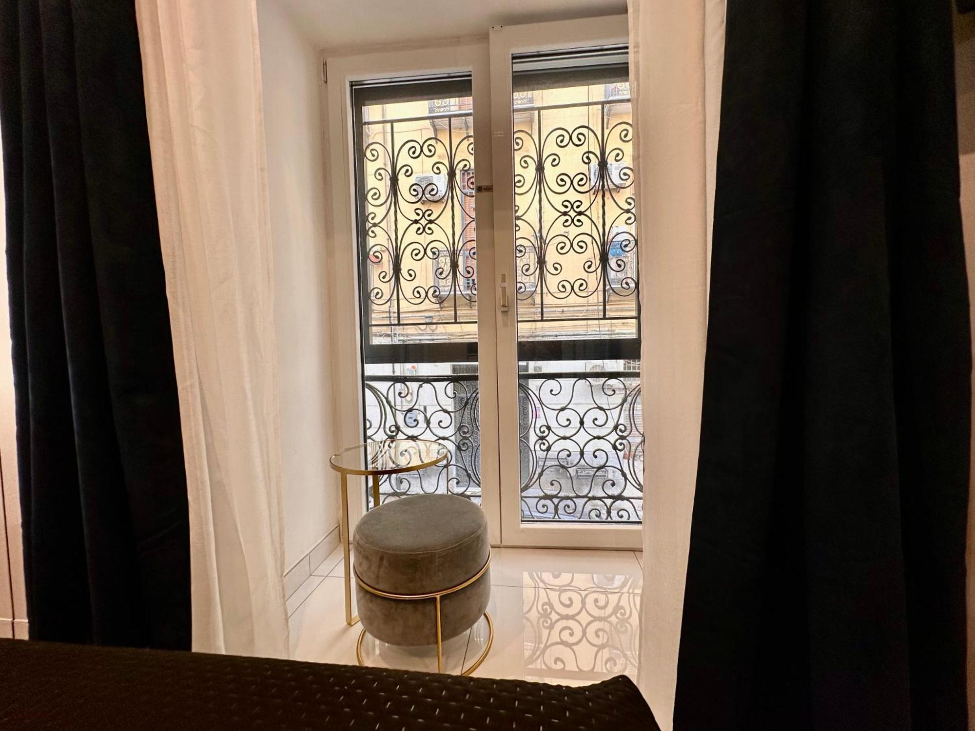 Elegance Rooms Spaccanapoli Exterior photo